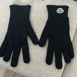 Moncler 100% wool gloves - black